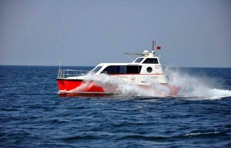 Mehmet Müezzinoğlu, Adalar'ın yeni deniz ambulanslarını test etti!