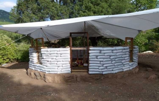 Doğada bin 500 TL ye ev inşa etti!