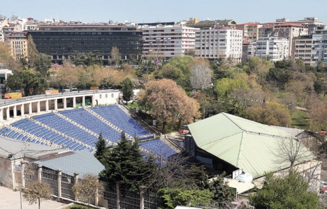 Harbiye Açıkhava Sahnesi'nin üstü kapatılıyor!