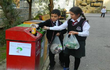 Atalar Koleji öğrencileri Temiz çevre, temiz dünya projesini uyguluyor!