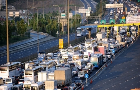 Köprü ve otoyollar para bastı!