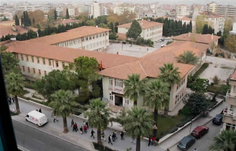 Denizli Şehit Yusuf Batur Lisesi'nin bahçesindeki taş binalar kurtarıldı!