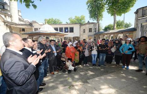 Engelli aşçılar Eyüp Sultan’da Soma için dua ettiler!