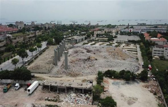 Abdi İpekçi Spor Salonu nun yıkımında sona gelindi!