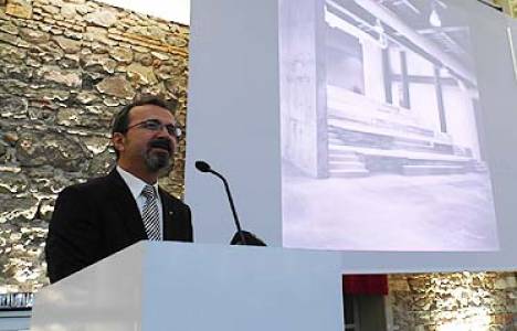 Alsancak'taki eski Tekel binası Mimarlar Odası'nın hizmet binası oldu!