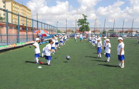 İstanbul'da yaz spor okullarının açılışı yarın yapılacak!