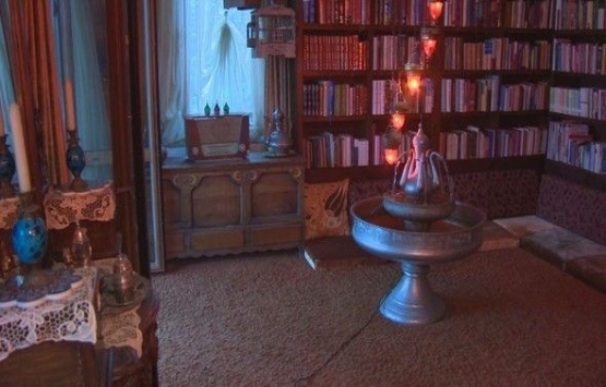 Yaşar Alptekin evinin kapılarını açtı!