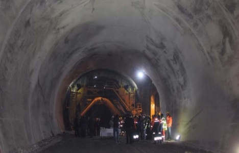 Ovit Tüneli’nde ışığa metreler kaldı!