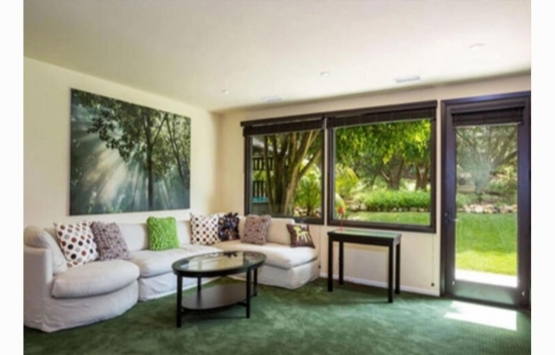 Miley Cyrus Malibu daki evini 1.7 milyon dolara sattı!