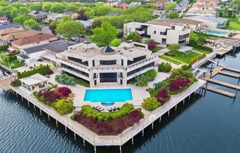 Kimsenin satın almak istemediği milyon dolarlık evler!