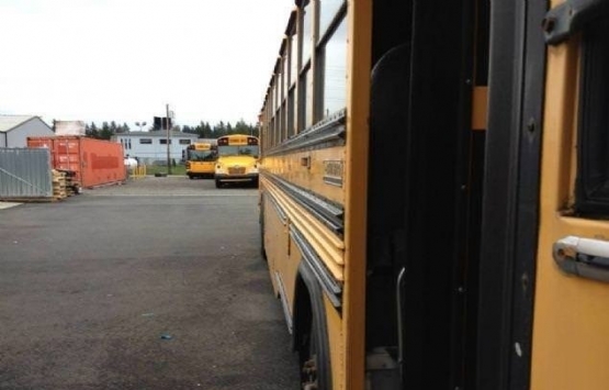 Ev kirası ödemek istemeyen çift otobüsü eve çevirdi!