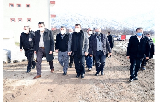 Malatya Büyükşehir Belediye Başkanı Selahattin Gürkan deprem konutlarını inceledi!