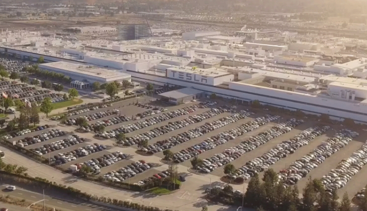 Tesla üretime ara verdi! Çin yeniden karantinada!