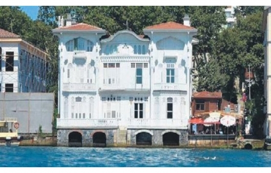 Tarihi yalıda komşu paniği!