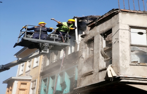 Fatih teki 8 metruk bina için yıkım çalışmaları başladı!