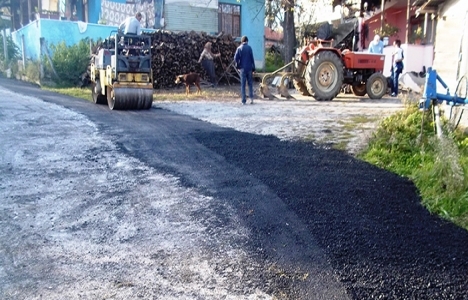 İzmit'teki köy yolları onarılıyor!