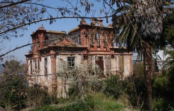 Leon Troçki nin Büyükada daki evi harabeye döndü!