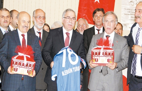 Emekliler TOKİ evlerine yoğun ilgi gösteriyor