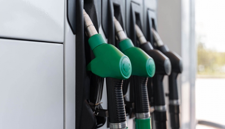Benzin ve motorine yeni zam var mı? Brent petrolde ibreler kırmızıyı gösteriyor! Sürücüler dikkat!