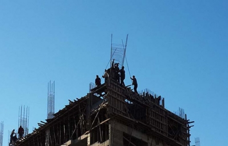  Zonguldak'taki inşaat çalışmalarında işçiler güvenlik önlemi almadı!