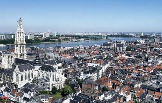 Belçika'da doğalgaz patlaması: 3 bina çöktü! 