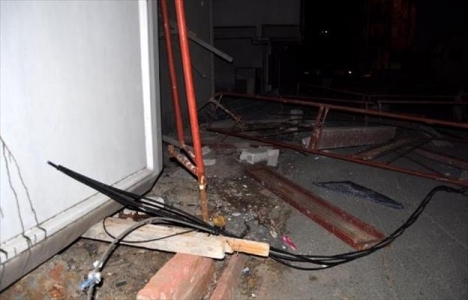 Zonguldak'ta inşaat iskelesi çöktü!