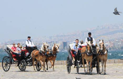 İzmir'deki nostaljik faytonların güzergahı genişletildi!