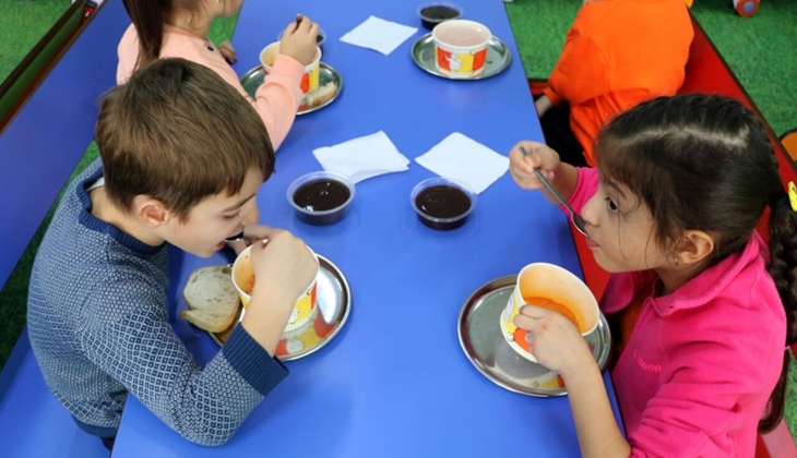 Veliler müjde! Okullarda ücretsiz yemek kapsamı genişletilecek! O grupta olan herkes hemen faydalanacak!