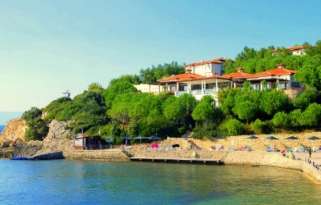 İzmir Teos Otel 14 milyon TL'ye satılıyor!