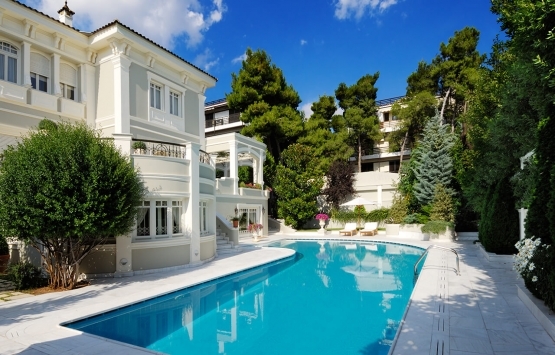 İstanbul da 9 villa kiralayıp dolandırıcılık yapan çete yakalandı!