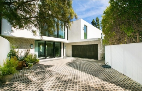 Kendall Jenner Hollywood daki lüks evini satışa çıkardı!