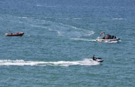 İstanbul İtfaiyesi denizde kaybolan gençler için seferber oldu!