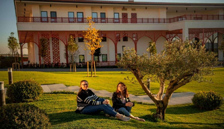 Üniversite adaylarının gözleri okul ücretlerine çevrildi: İşte vakıf üniversitelerinin 2023-2024 eğitim yılı ücretleri