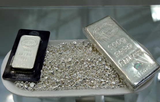 Yatırımcılar dikkat! Gümüş düşüşe geçti, sert dalga mı geliyor?