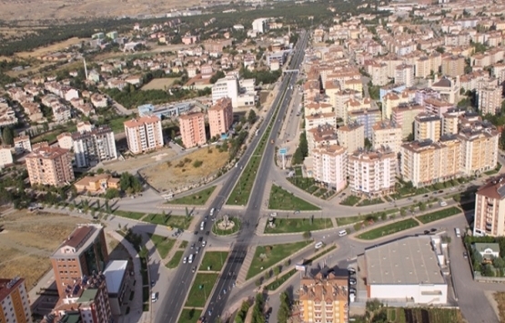 Elazığ'da yıkık evde yaşayan kadın için konut inşa edilecek!