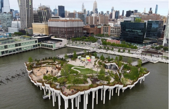 New York’taki 260 milyon dolarlık Little Island parkı ziyaretçilere açıldı!