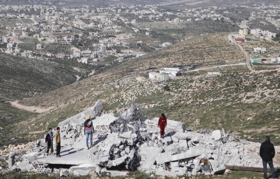 İsrail askerleri Batı Şeria'daki Filistinlileri evsiz bırakıyor!