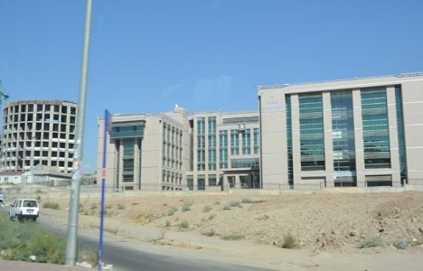 Batman Adalet Sarayı’nın çevre düzenlemesi askıda!