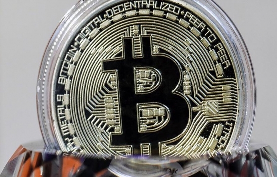 Tesla, Bitcoin ile ödemeyi askıya aldı!