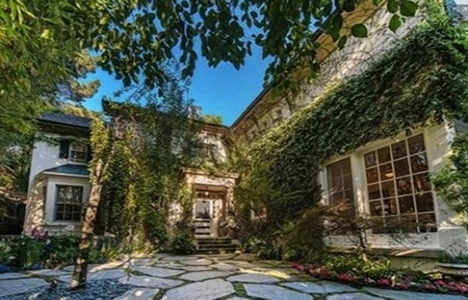 Jennifer Lawrence 24 yaşında malikane sahibi oldu!