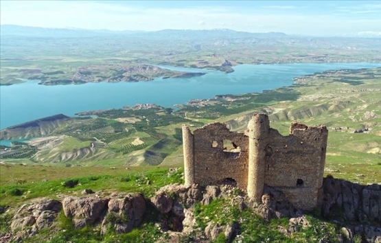 Elazığ Baskil de başlanan külliye inşaatı durdu: Külliye ortada kaldı!