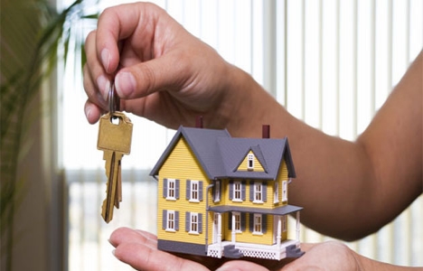 Ev sahibinin evi satması durumunda kiracı hakları!