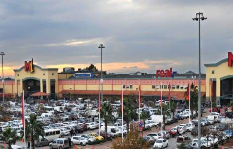 M1 Merkez Adana AVM'de 150 TL’lik alışverişe; muhteşem BMW 520İ kazanma şansı!