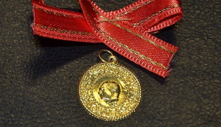 Altında ipler koptu! Uzman isim açıkladı! Altın o gün yeni rekor kıracak!