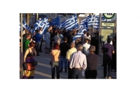 Atina'da yapılacak cami alanını işgal eden grup gözaltına alındı!