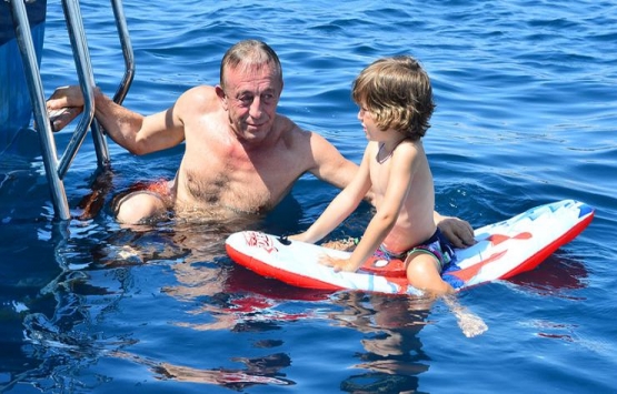 Ali Ağaoğlu'ndan oğlu Ali Ege'ye sürpriz!