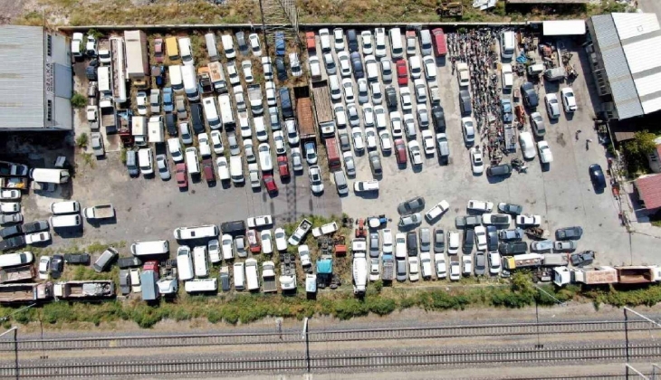 Yedieminlerde bulunan hacizli mallar yarın satışa çıkıyor