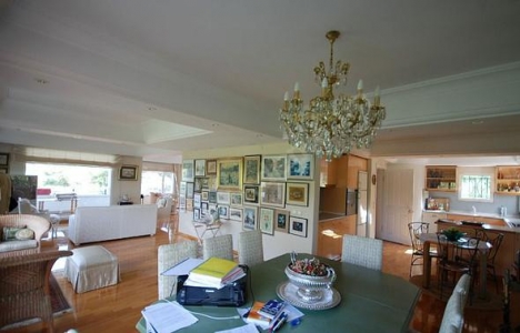 Mustafa Ceceli nin eski eşi Sinem Ceceli evini satıyor!