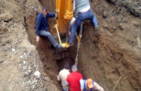 Samsun'daki kanalizasyon çalışmaları sırasında göçük meydana geldi!