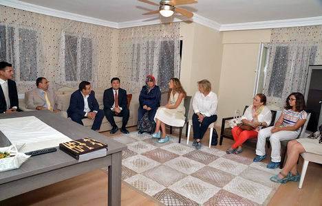 Somalı madenci aileleri Beşiktaş Konutları ndaki evlerine yerleşti!